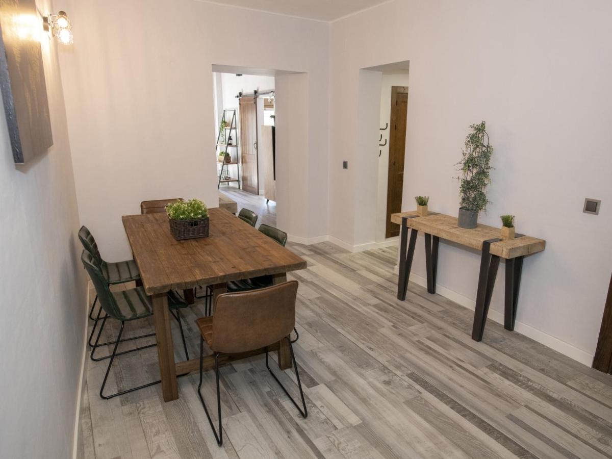 Elegante Apartamento Para 5 En El Centro De Caceres Con Wifi Eksteriør billede