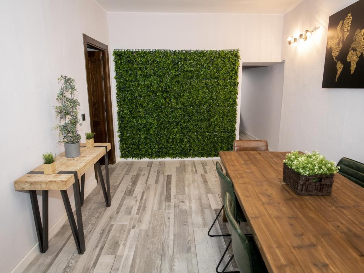 Elegante Apartamento Para 5 En El Centro De Caceres Con Wifi Eksteriør billede