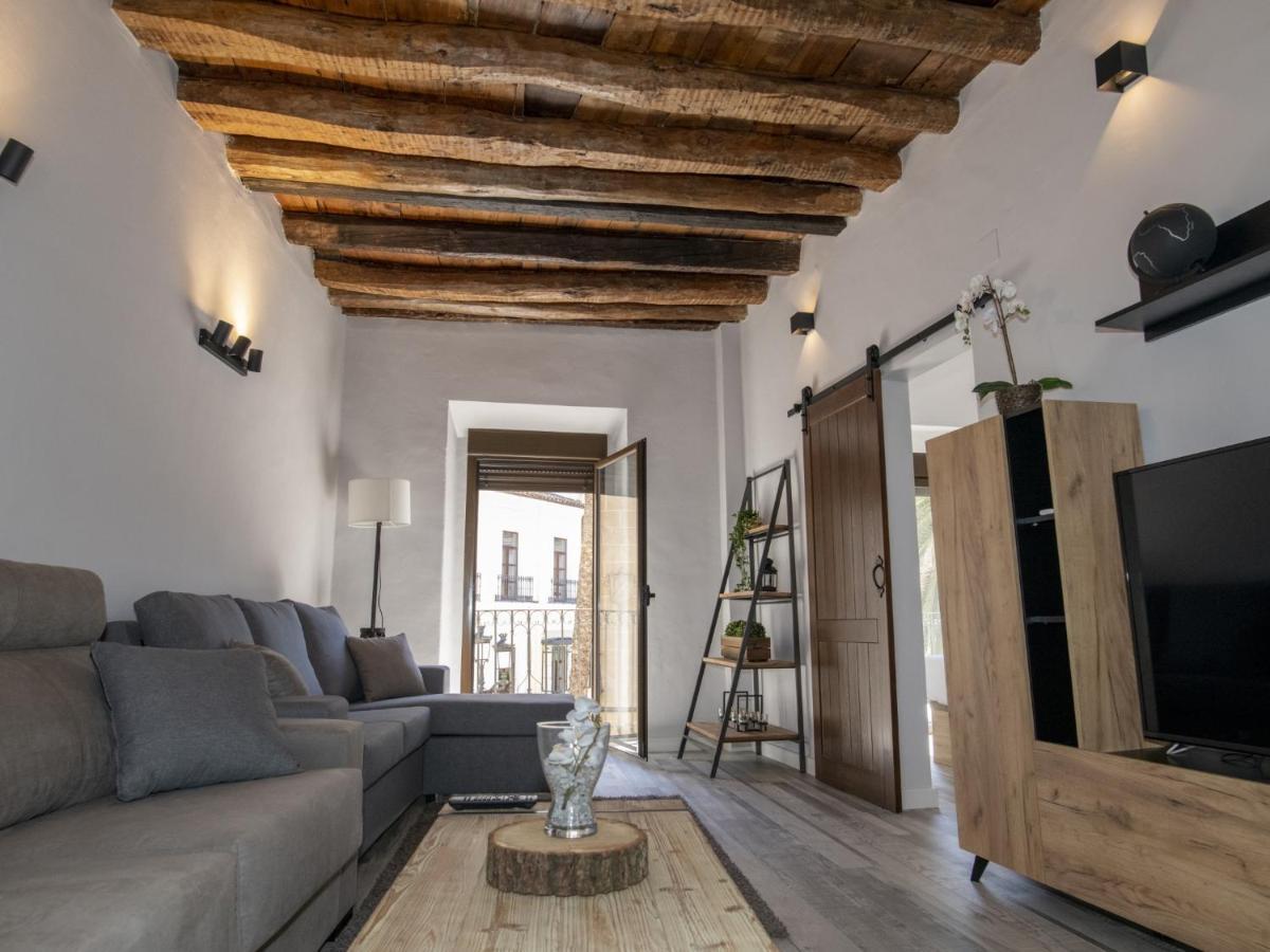 Elegante Apartamento Para 5 En El Centro De Caceres Con Wifi Eksteriør billede