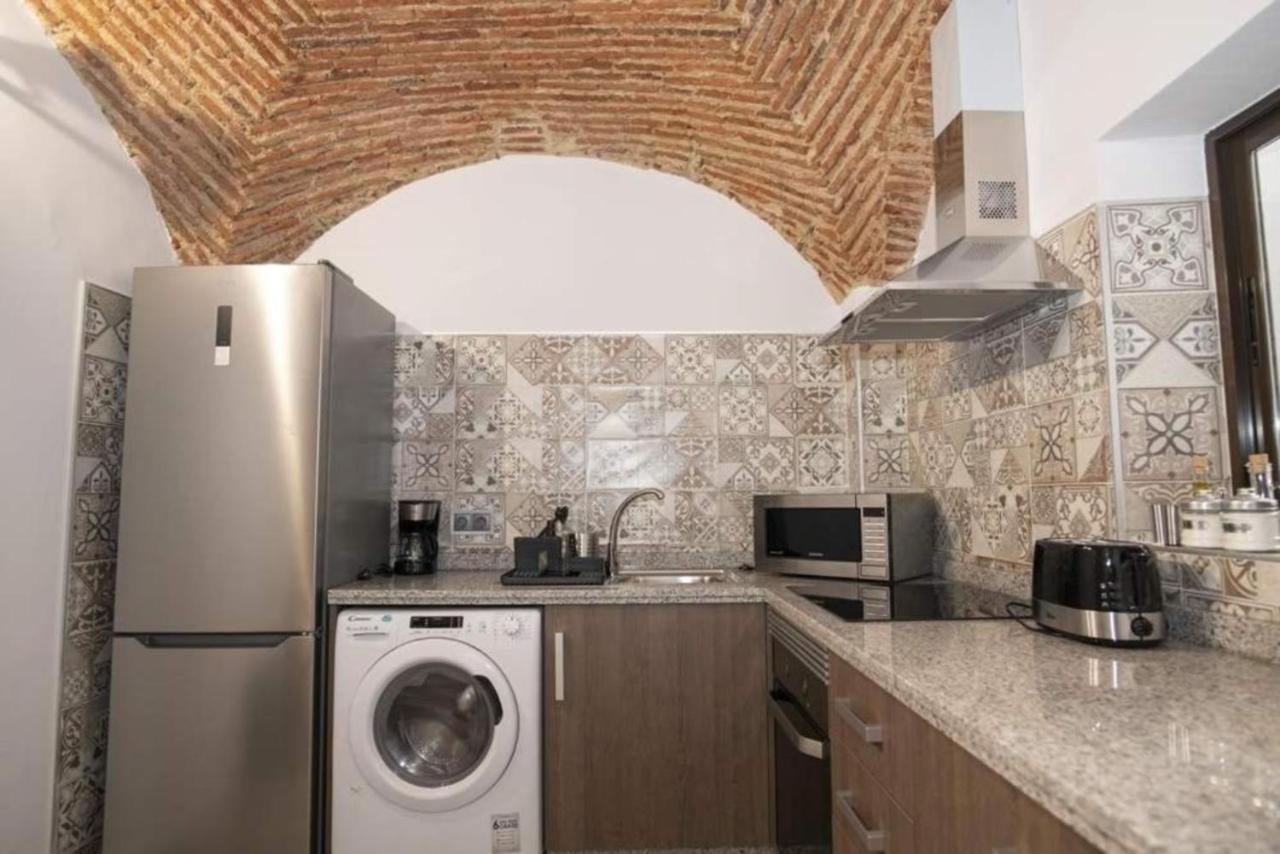 Elegante Apartamento Para 5 En El Centro De Caceres Con Wifi Eksteriør billede