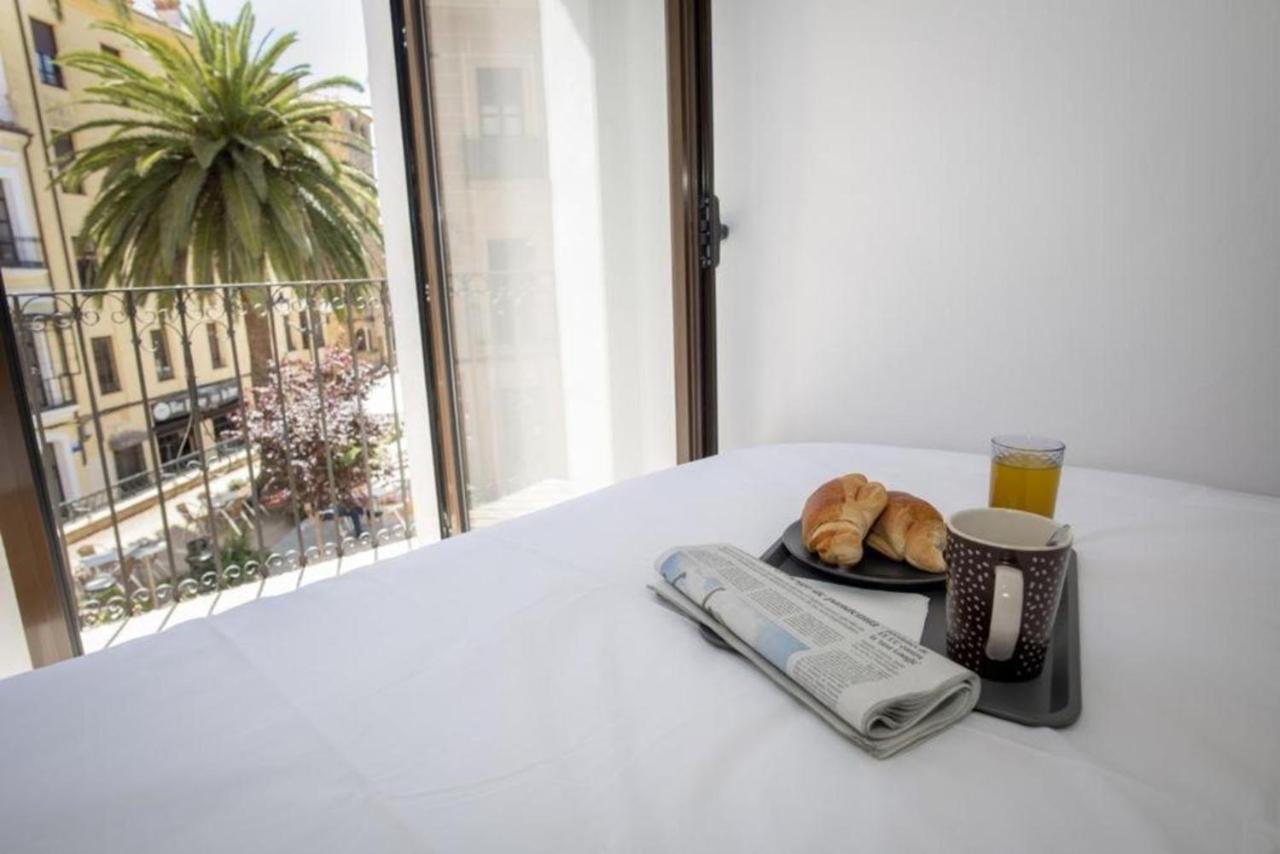 Elegante Apartamento Para 5 En El Centro De Caceres Con Wifi Eksteriør billede